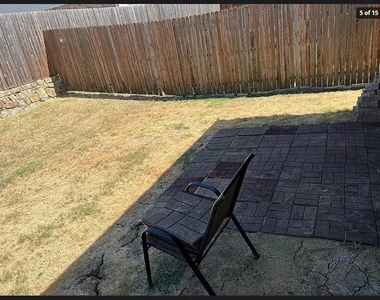 1417 Nicholas Lane - Photo Thumbnail 4