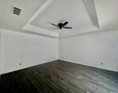 702 Mount Vernon Drive - Photo Thumbnail 9