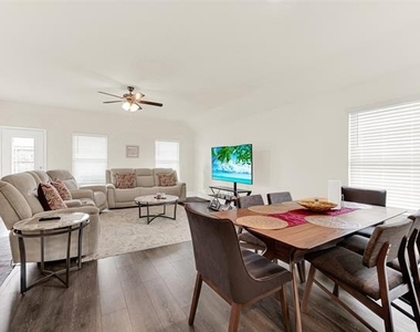 720 Willow View Way - Photo Thumbnail 15