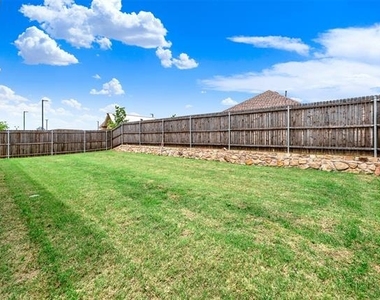 720 Willow View Way - Photo Thumbnail 23