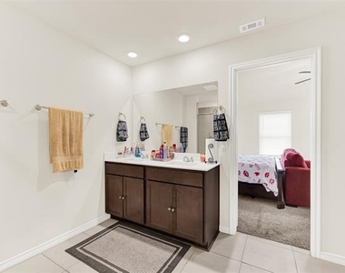 720 Willow View Way - Photo Thumbnail 20
