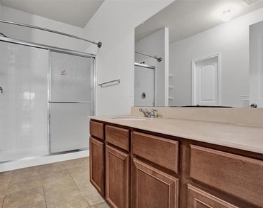 2138 Meadow View Drive - Photo Thumbnail 12