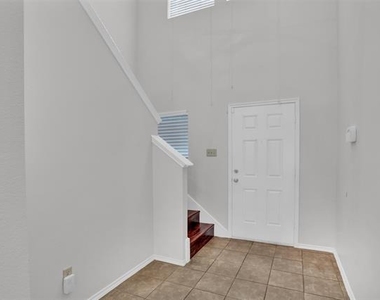 2138 Meadow View Drive - Photo Thumbnail 3
