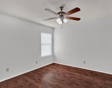 2138 Meadow View Drive - Photo Thumbnail 18