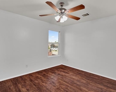 2138 Meadow View Drive - Photo Thumbnail 16
