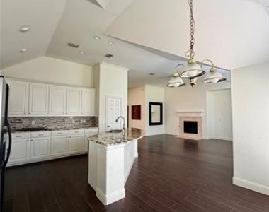 15107 Brooks Lane - Photo Thumbnail 1