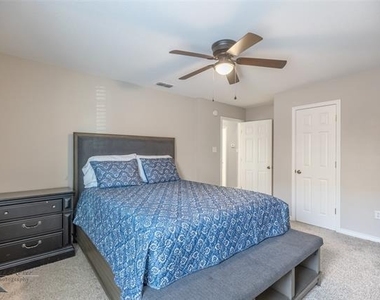 6670 Picadilly Street - Photo Thumbnail 17