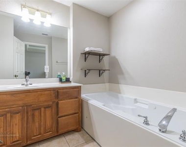 6670 Picadilly Street - Photo Thumbnail 26