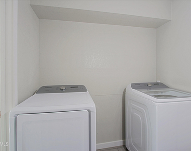 5241 N 17th Avenue - Photo Thumbnail 10