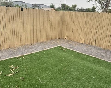 5241 N 17th Avenue - Photo Thumbnail 11