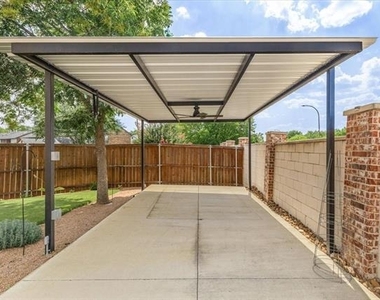 2105 Norwood Lane - Photo Thumbnail 34