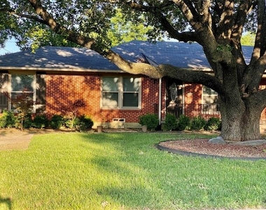 9562 Mercer Drive - Photo Thumbnail 1