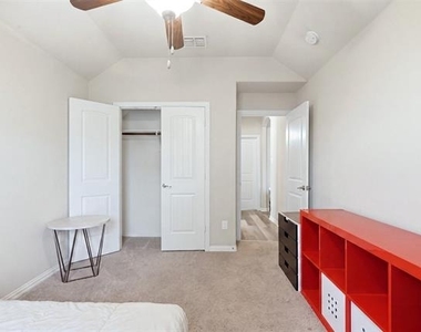 11717 Yarmouth Lane - Photo Thumbnail 21