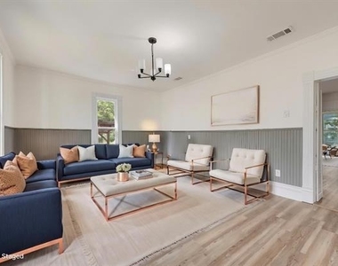 309 Poplar Street - Photo Thumbnail 7