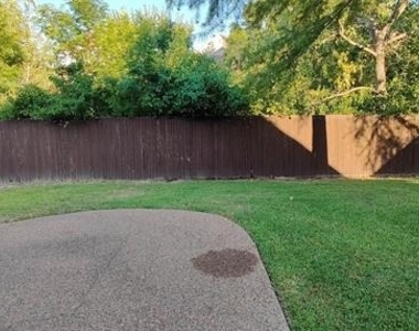 6800 Burr Oak Drive - Photo Thumbnail 11