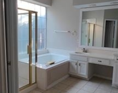 6800 Burr Oak Drive - Photo Thumbnail 15
