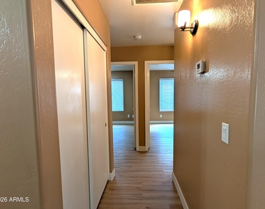 13216 W Mauna Loa Lane - Photo Thumbnail 9