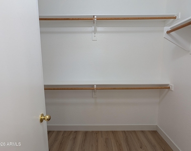 13216 W Mauna Loa Lane - Photo Thumbnail 18