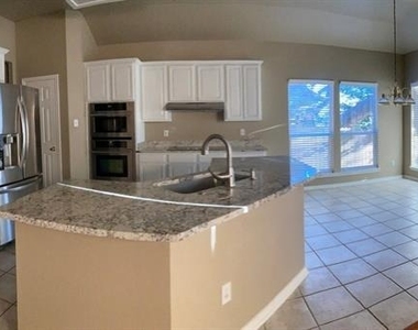 7 Nikita Drive - Photo Thumbnail 4