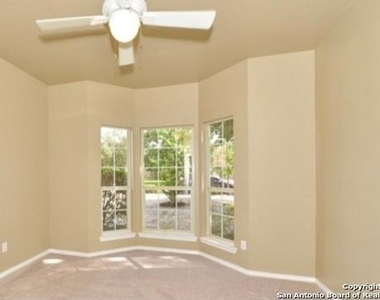 7 Nikita Drive - Photo Thumbnail 14