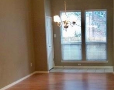 7 Nikita Drive - Photo Thumbnail 9
