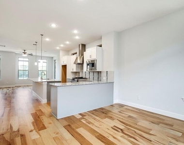 1140 Manacor Lane - Photo Thumbnail 3