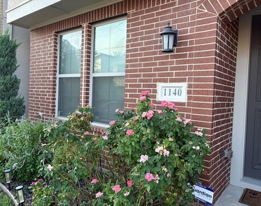 1140 Manacor Lane - Photo Thumbnail 15