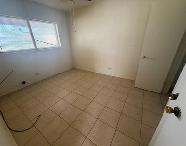 3535 Yale Avenue - Photo Thumbnail 6