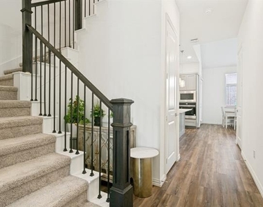 4265 Watson Way - Photo Thumbnail 9
