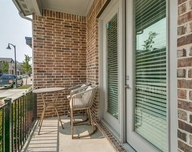 4265 Watson Way - Photo Thumbnail 24