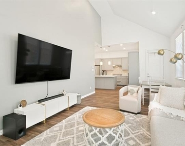 4265 Watson Way - Photo Thumbnail 15