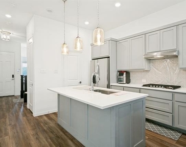 4265 Watson Way - Photo Thumbnail 19