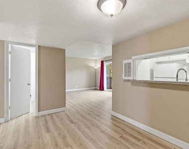 4112 Bowser Avenue - Photo Thumbnail 17