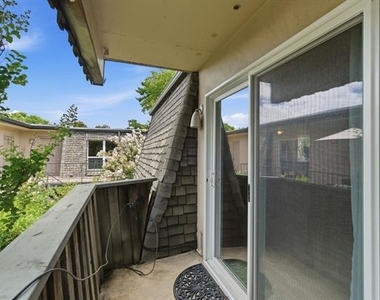 4112 Bowser Avenue - Photo Thumbnail 11