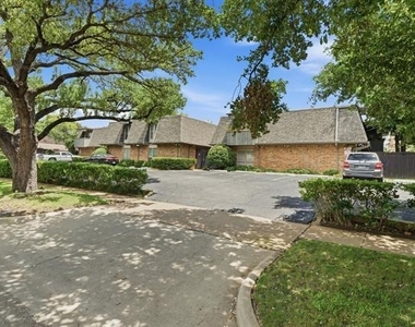4112 Bowser Avenue - Photo Thumbnail 10