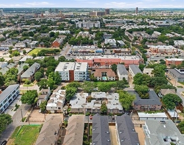 4112 Bowser Avenue - Photo Thumbnail 3