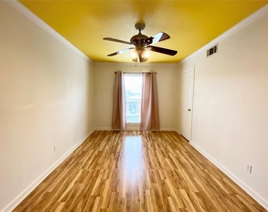 4520 Holland Avenue - Photo Thumbnail 9