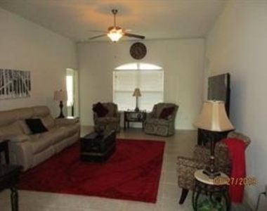 1829 Olive Lane - Photo Thumbnail 6