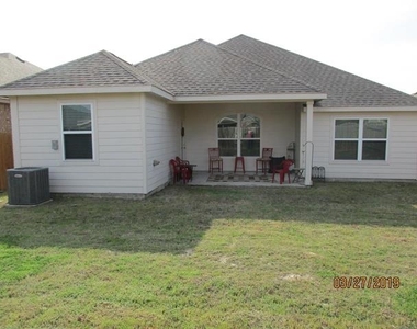 1829 Olive Lane - Photo Thumbnail 14