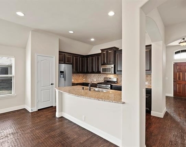 4914 Camp Verde Circle - Photo Thumbnail 8