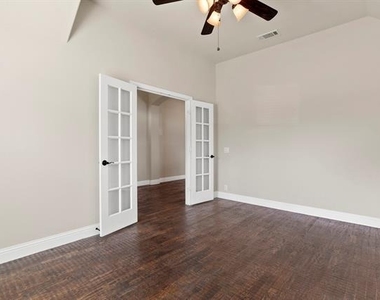 4914 Camp Verde Circle - Photo Thumbnail 5