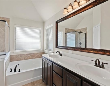 4914 Camp Verde Circle - Photo Thumbnail 19