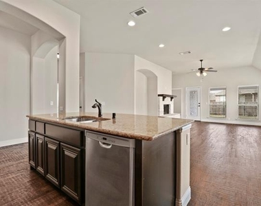 4914 Camp Verde Circle - Photo Thumbnail 9