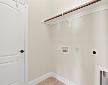 4914 Camp Verde Circle - Photo Thumbnail 21