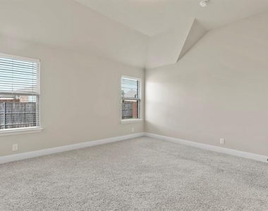 4914 Camp Verde Circle - Photo Thumbnail 16