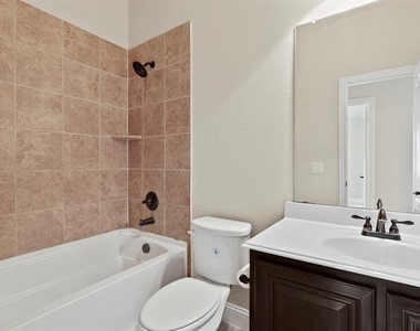 4914 Camp Verde Circle - Photo Thumbnail 25
