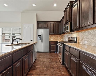 4914 Camp Verde Circle - Photo Thumbnail 6