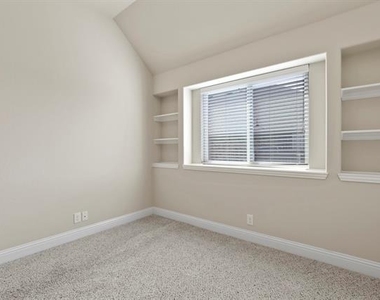 4914 Camp Verde Circle - Photo Thumbnail 30