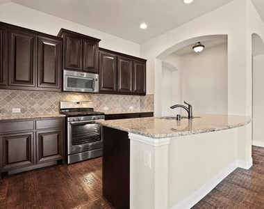 4914 Camp Verde Circle - Photo Thumbnail 7