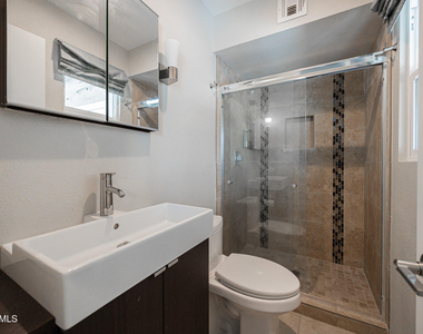 1218 E Carter Drive - Photo Thumbnail 25